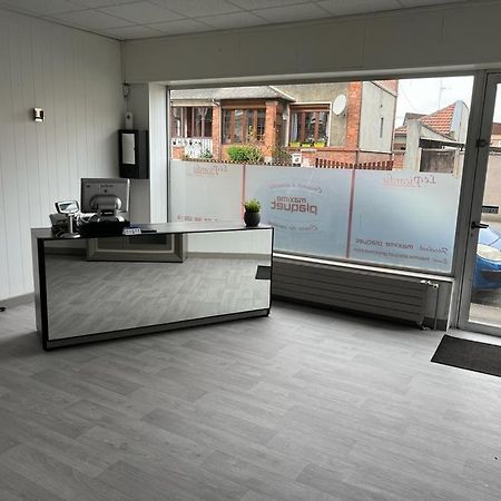 Hotel Restaurant Le Picardie Chauny Exterior foto