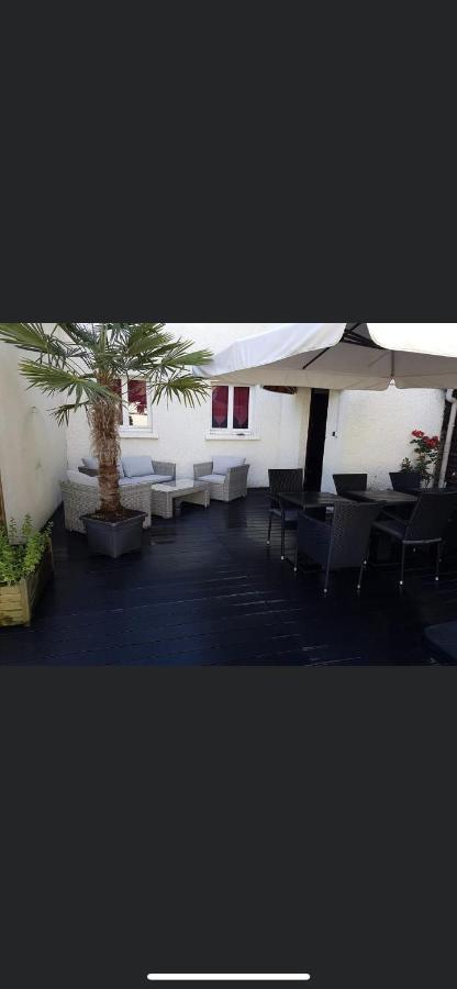 Hotel Restaurant Le Picardie Chauny Exterior foto