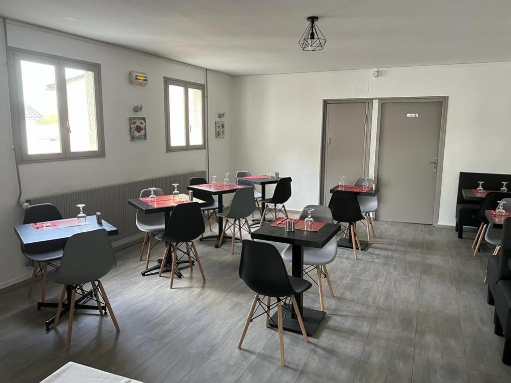 Hotel Restaurant Le Picardie Chauny Exterior foto